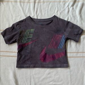 Nike Short Sleeved Boxy Shirt Size Medium (5-6 years)